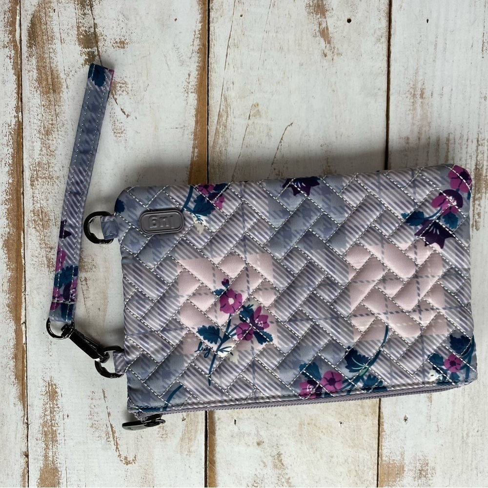 LUG Peekaboo Quilted Wristlet MINT wallet purse casual travel NWOT - Picture 10 of 10